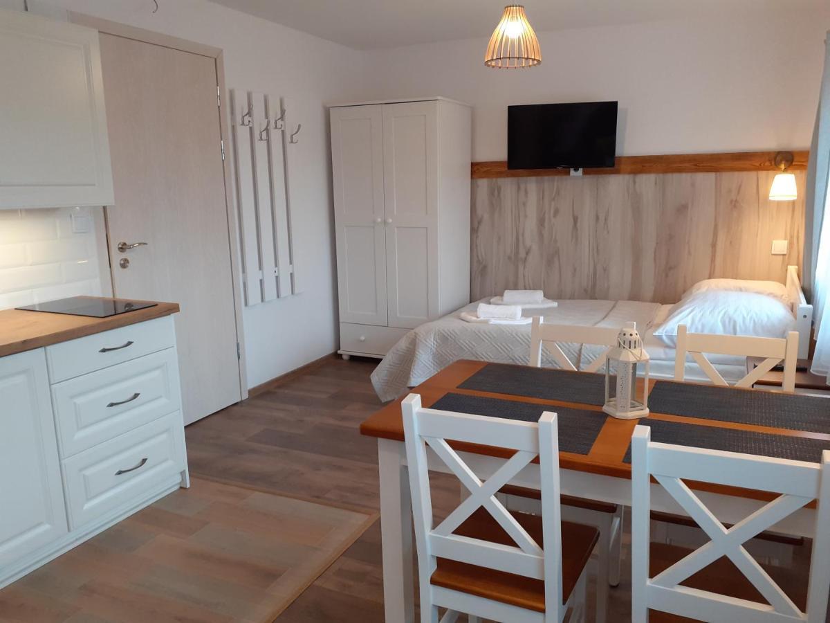 Nad Jeziorem Apartment