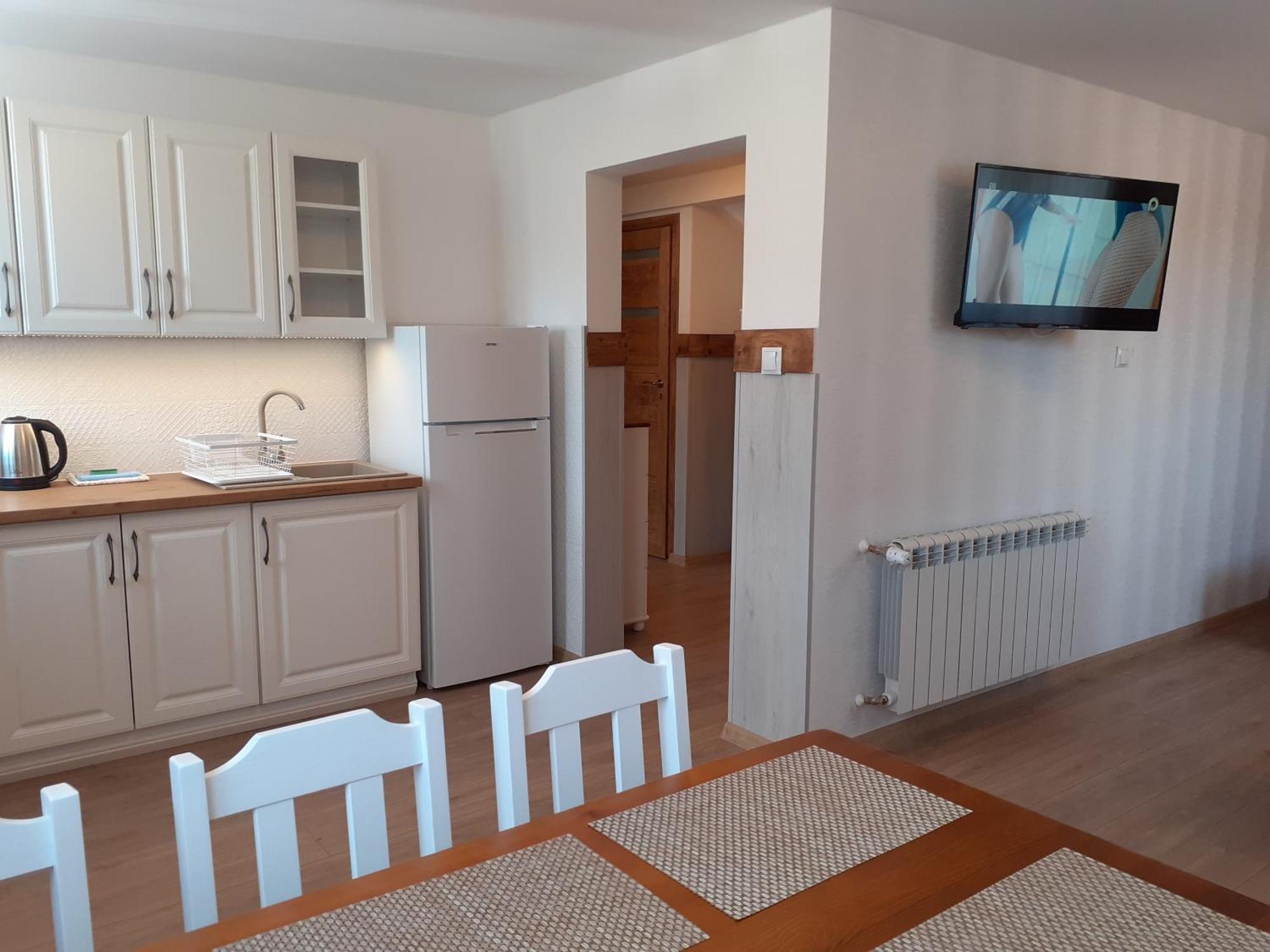 Nad Jeziorem Apartment *
